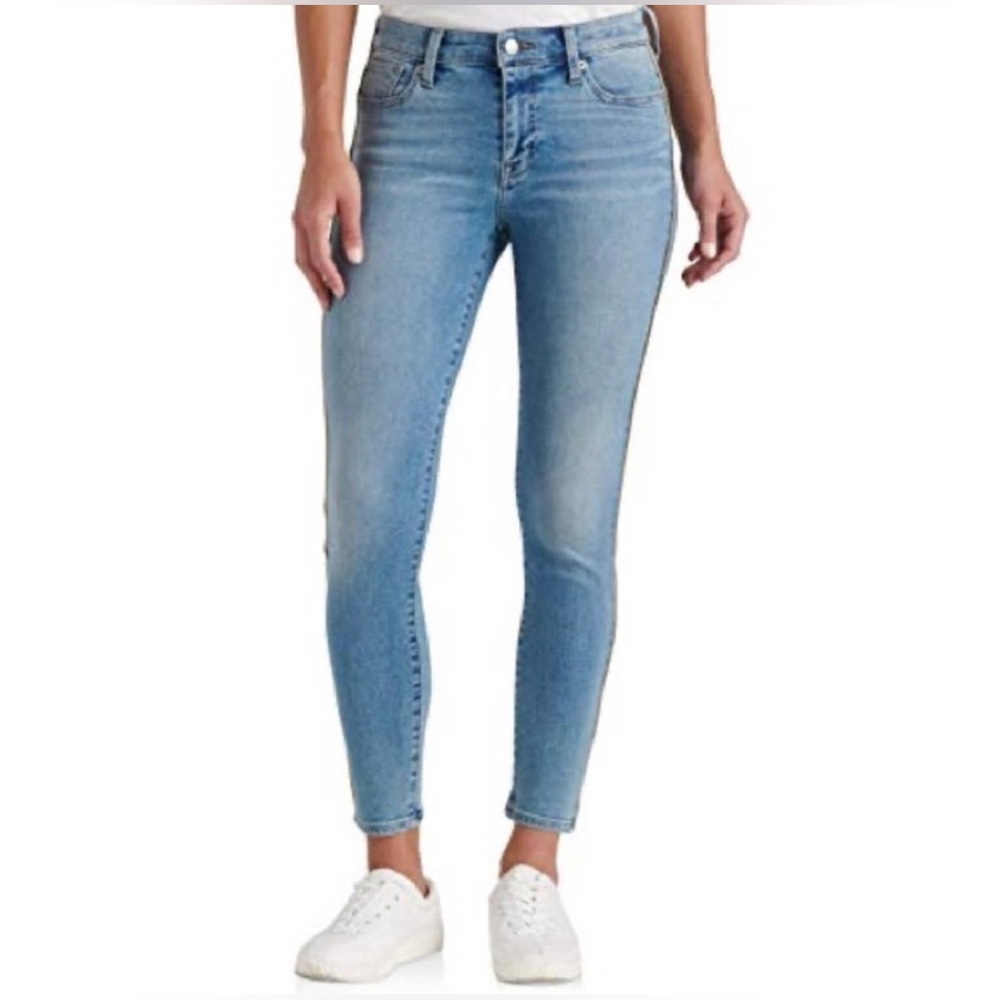 Lucky Brand Ava Skinny Light Wash Ankle